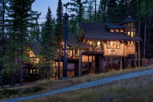 Snow Bear Chalets - Three Treehouses Exteriors On Slope